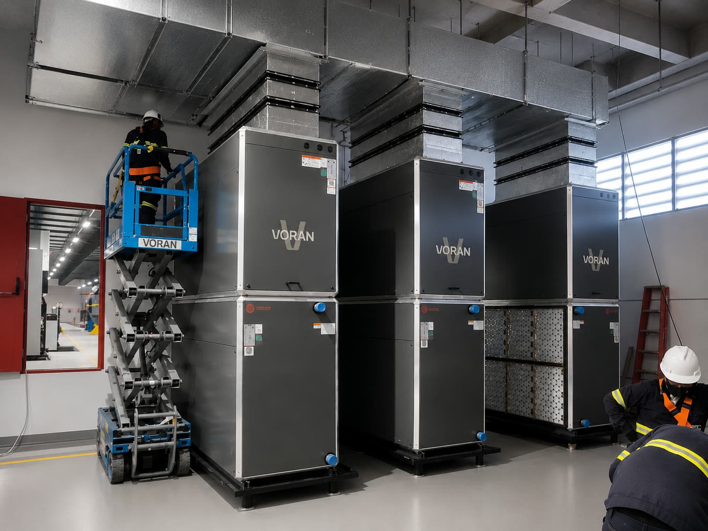 Unidade de climatização industrial self-contained instalada pelo Grupo Voran em sala elétrica